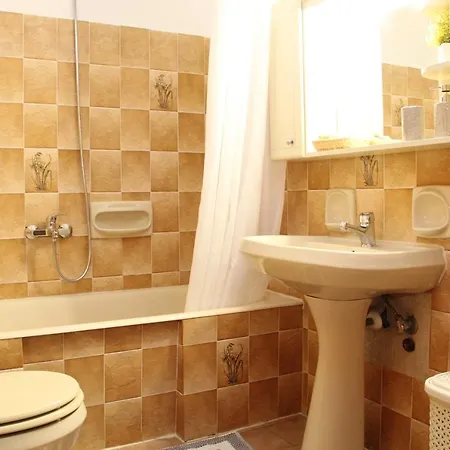 Meteoron Apartment *